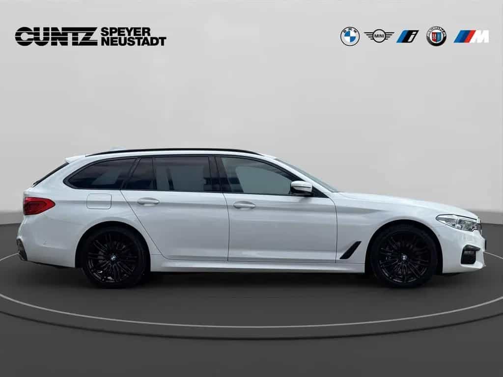 BMW 5 Series 540d xDrive Touring M Sport Harman/Kardon Parkin 02/2020-photo-3