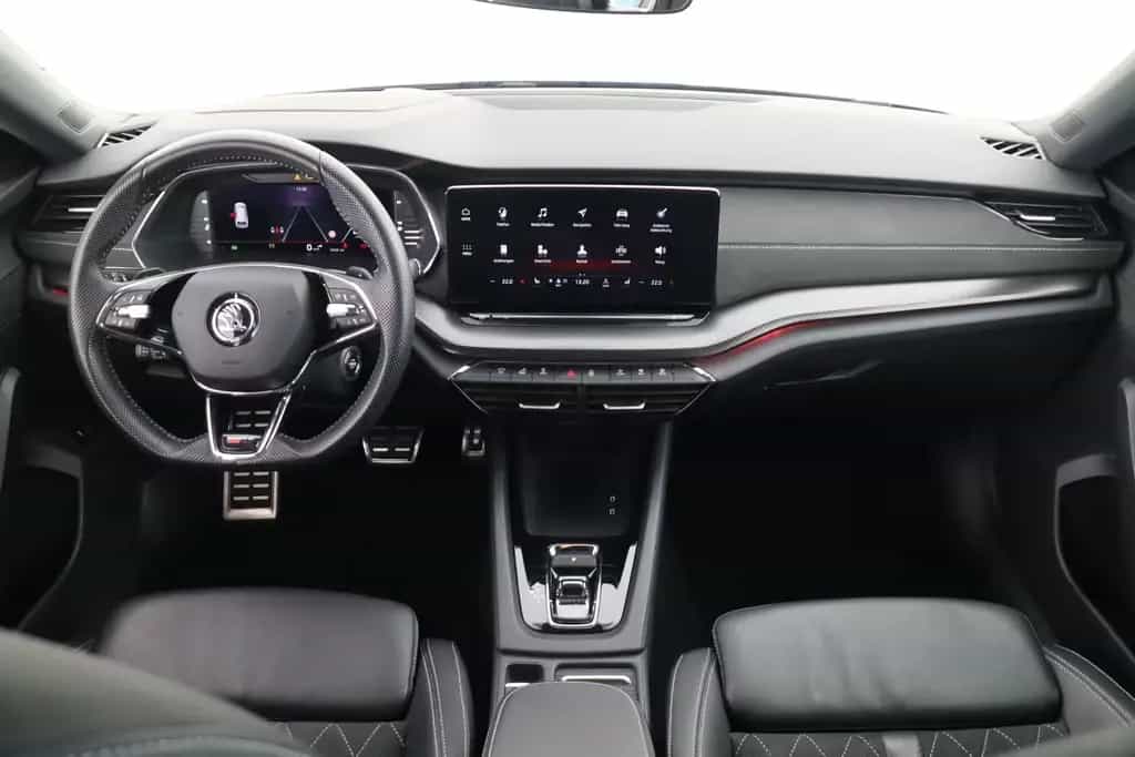 Skoda Octavia COMBI RS 2.0TDI DSG LEDER/ALCANTARA+HUD 01/2024-photo-10