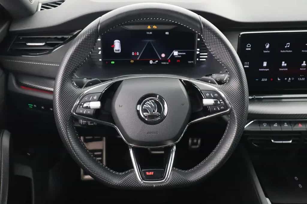 Skoda Octavia COMBI RS 2.0TDI DSG LEDER/ALCANTARA+HUD 01/2024-photo-11