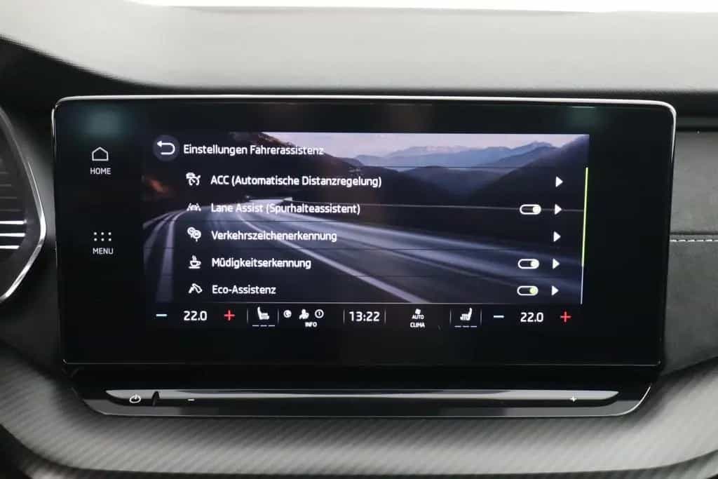 Skoda Octavia COMBI RS 2.0TDI DSG LEDER/ALCANTARA+HUD 01/2024-photo-18