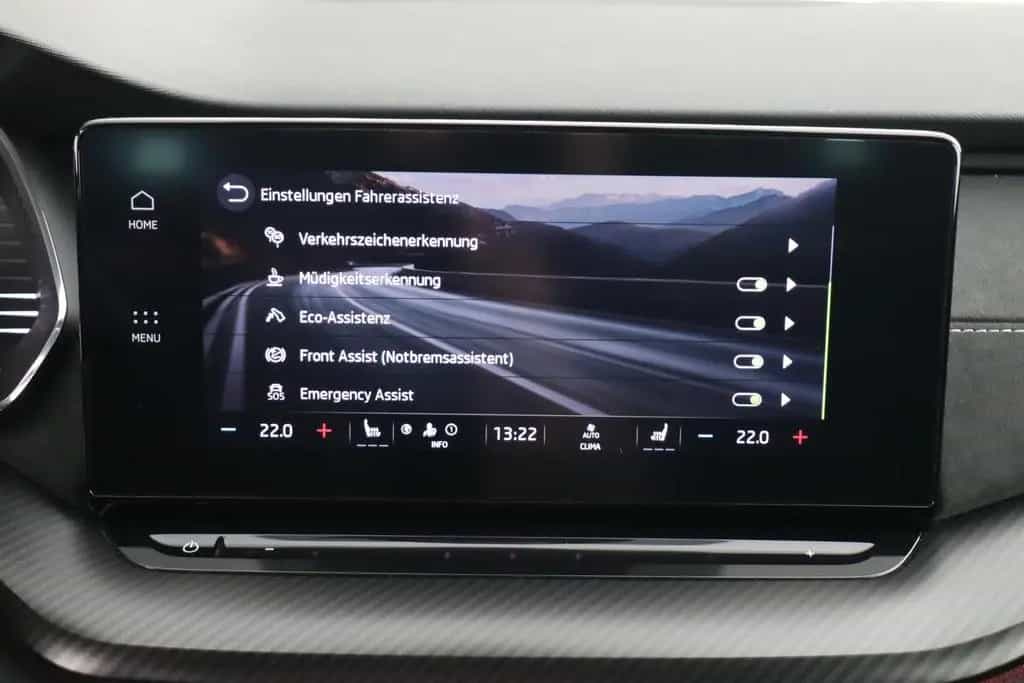 Skoda Octavia COMBI RS 2.0TDI DSG LEDER/ALCANTARA+HUD 01/2024-photo-19
