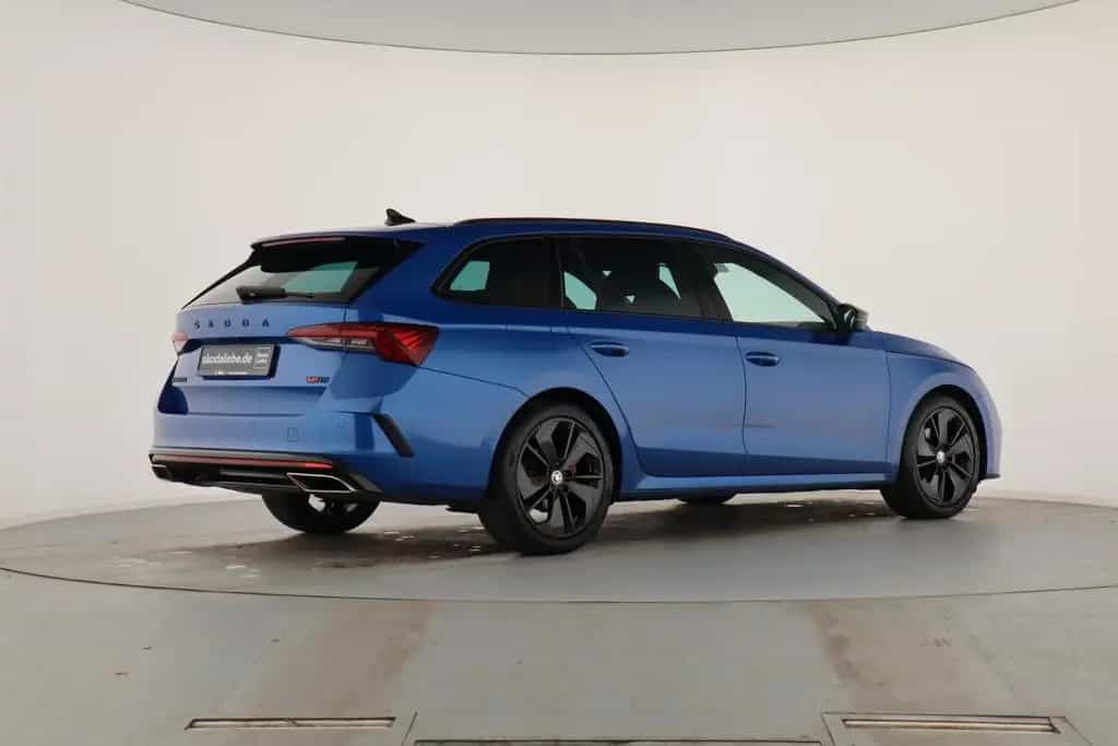 Skoda Octavia COMBI RS 2.0TDI DSG LEDER/ALCANTARA+HUD 01/2024-photo-5