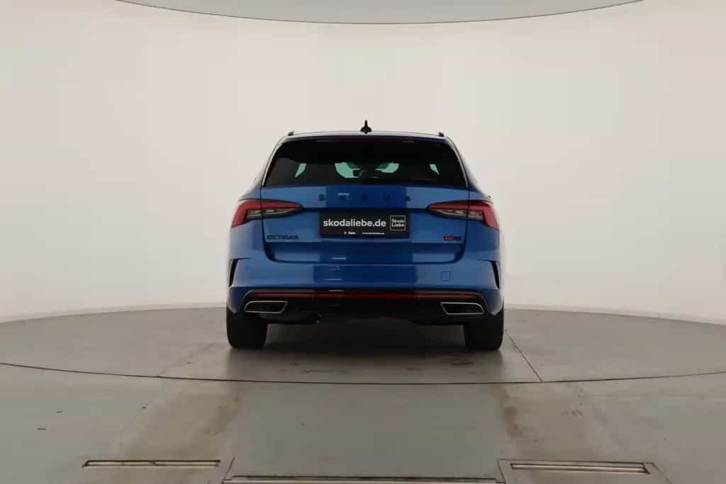 Skoda Octavia COMBI RS 2.0TDI DSG LEDER/ALCANTARA+HUD 01/2024-photo-6
