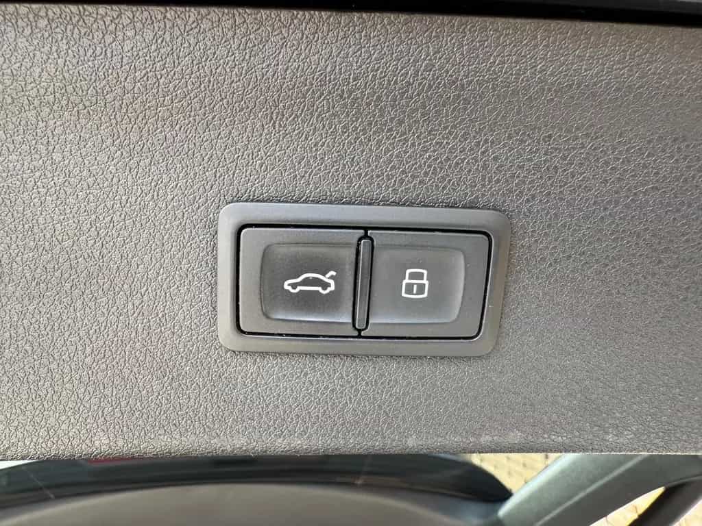 Audi Q3 2.0 TFSI Quattro Leder Navi Keyless SHZ 09/2015-photo-26