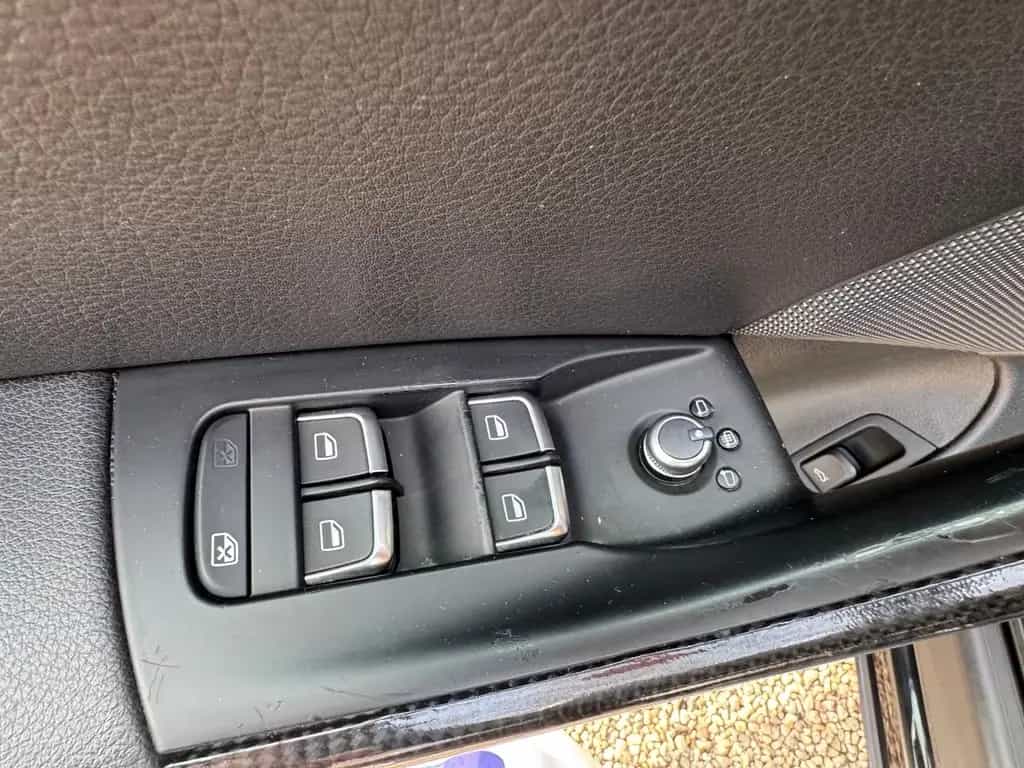 Audi Q3 2.0 TFSI Quattro Leder Navi Keyless SHZ 09/2015-photo-27