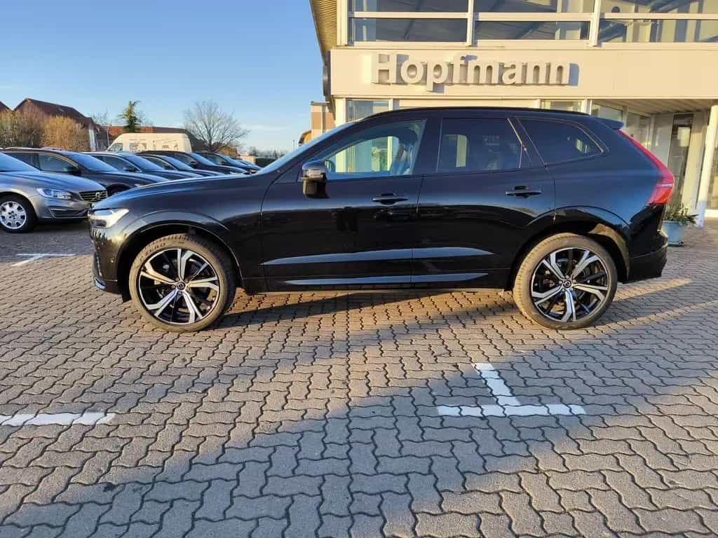 Volvo XC60 B4 Benzin Aut. Plus Dark/360°/Pano/Standhzg 01/2023-photo-1