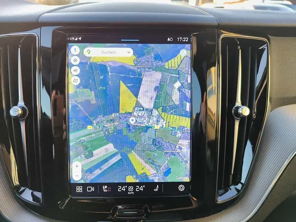Volvo XC60 B4 Benzin Aut. Plus Dark/360°/Pano/Standhzg 01/2023-photo-16