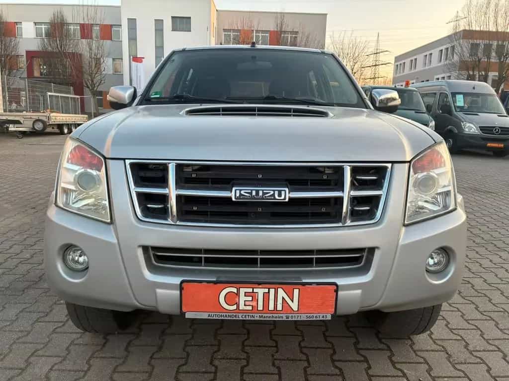 Isuzu D-Max Double Cab Custom 4WD 11/2008-photo-1