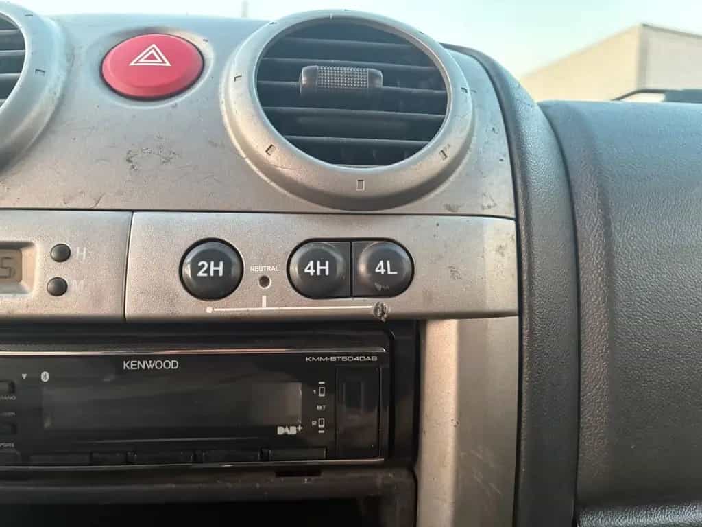 Isuzu D-Max Double Cab Custom 4WD 11/2008-photo-11