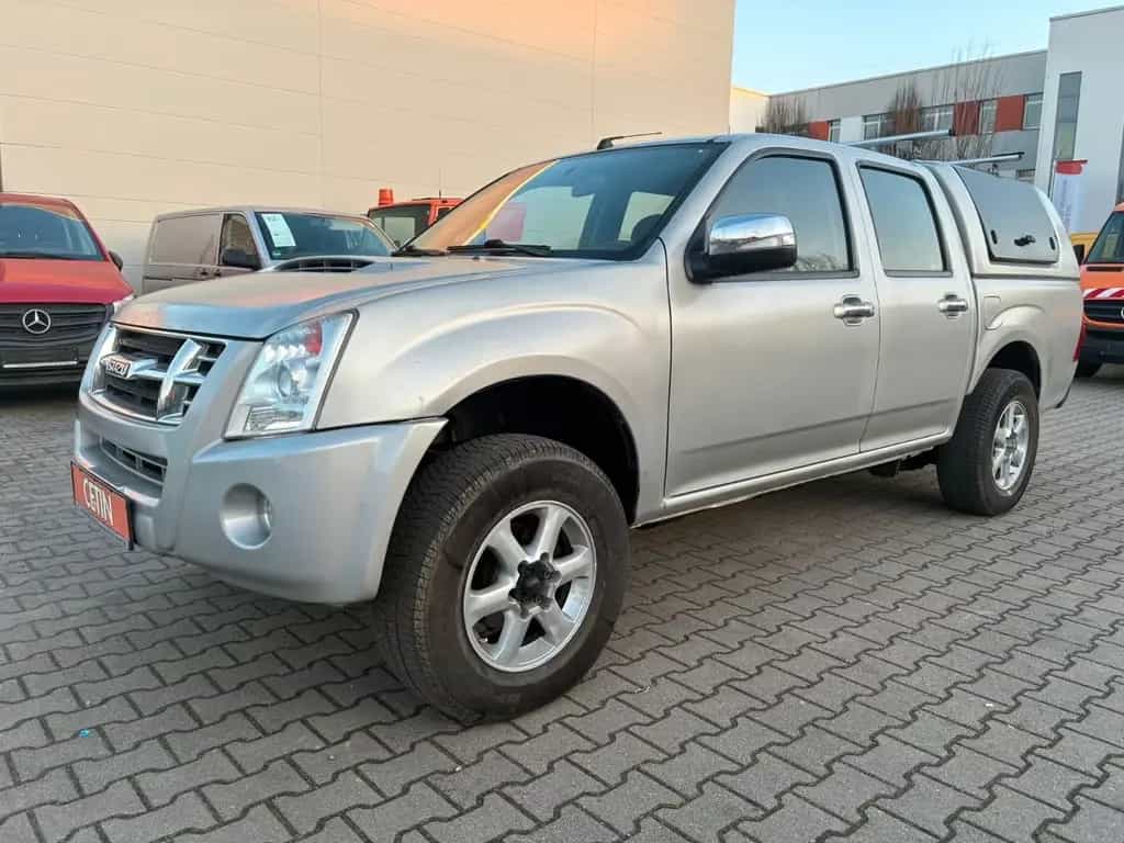 Isuzu D-Max Double Cab Custom 4WD 11/2008-photo-2