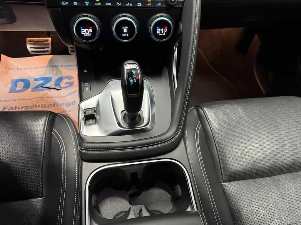 Jaguar E-Pace D180*R-Dynamic S*AWD*LEDER*LED*KAMERA* 06/2019-photo-16