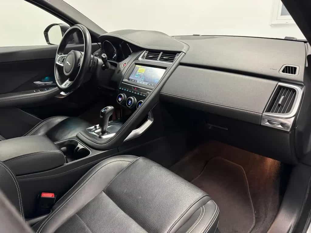 Jaguar E-Pace D180*R-Dynamic S*AWD*LEDER*LED*KAMERA* 06/2019-photo-17