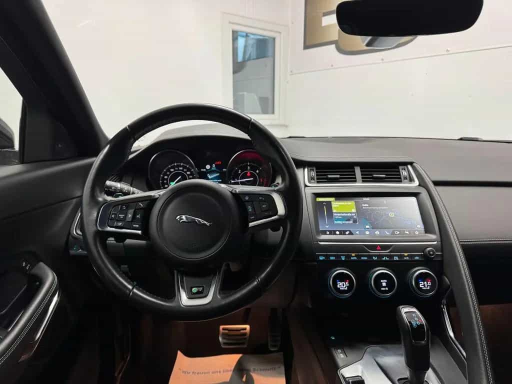 Jaguar E-Pace D180*R-Dynamic S*AWD*LEDER*LED*KAMERA* 06/2019-photo-19