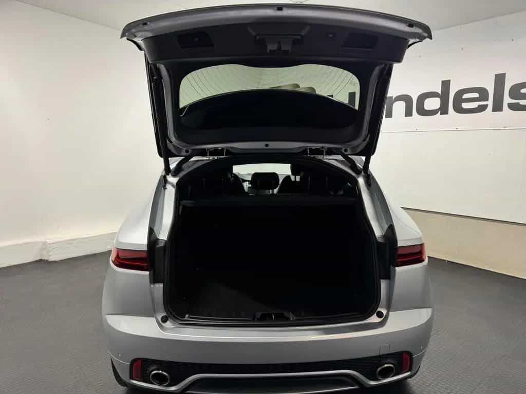 Jaguar E-Pace D180*R-Dynamic S*AWD*LEDER*LED*KAMERA* 06/2019-photo-8