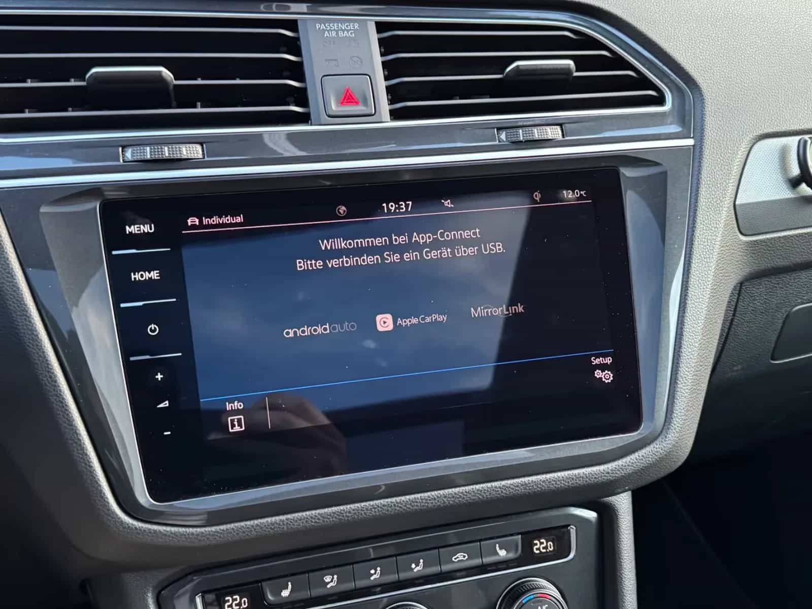Volkswagen Tiguan 10/2019-photo-44