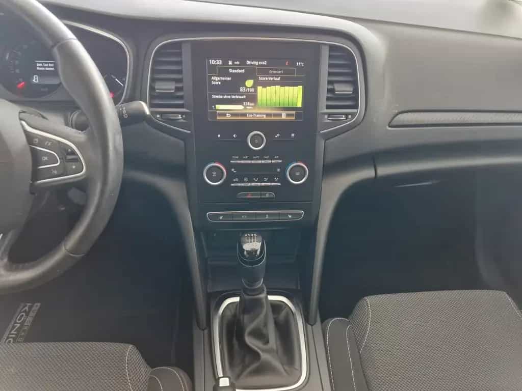 Renault Megane IV Lim. 5-trg. Play*Navi*SHZ*PDC*Temp* 06/2017-photo-11