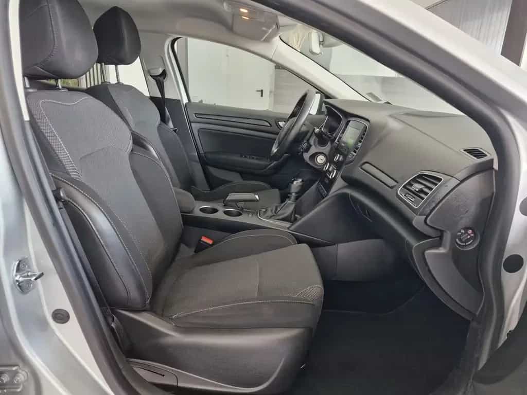 Renault Megane IV Lim. 5-trg. Play*Navi*SHZ*PDC*Temp* 06/2017-photo-14