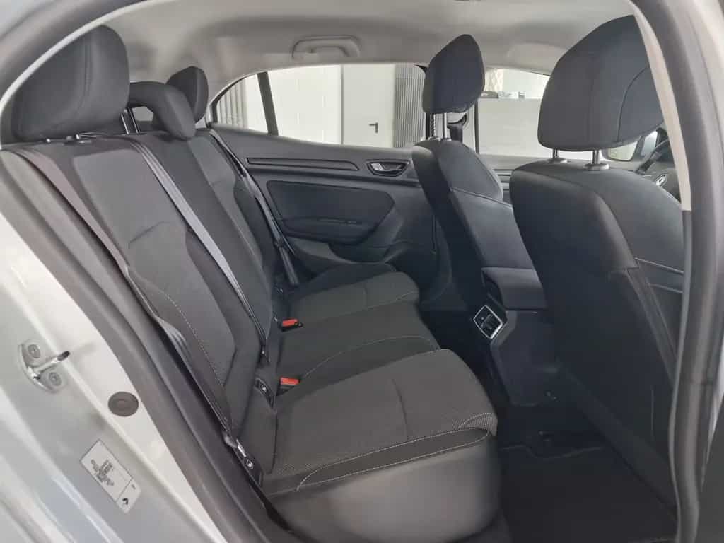 Renault Megane IV Lim. 5-trg. Play*Navi*SHZ*PDC*Temp* 06/2017-photo-15
