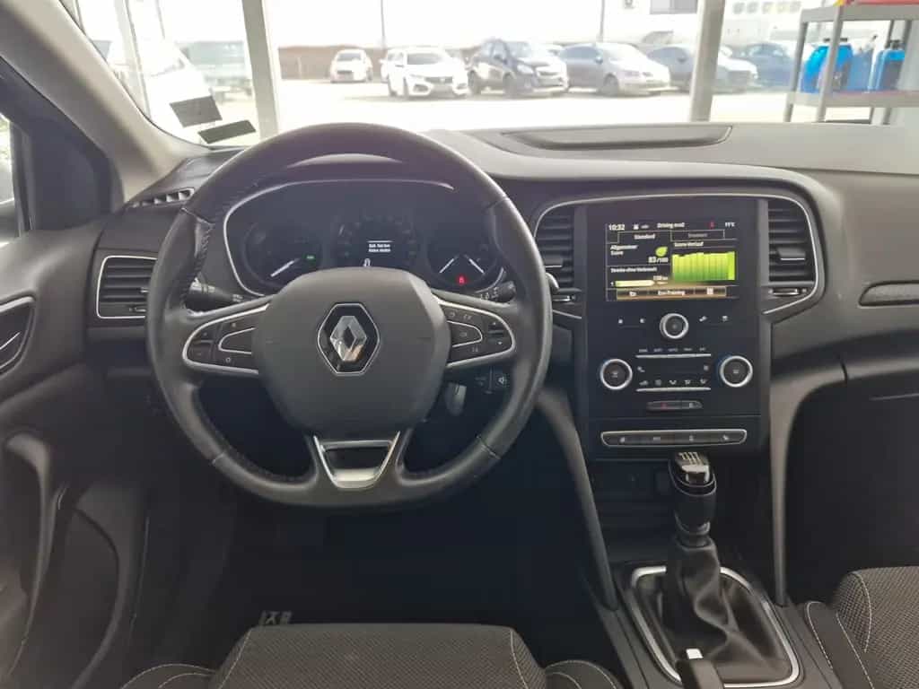 Renault Megane IV Lim. 5-trg. Play*Navi*SHZ*PDC*Temp* 06/2017-photo-9