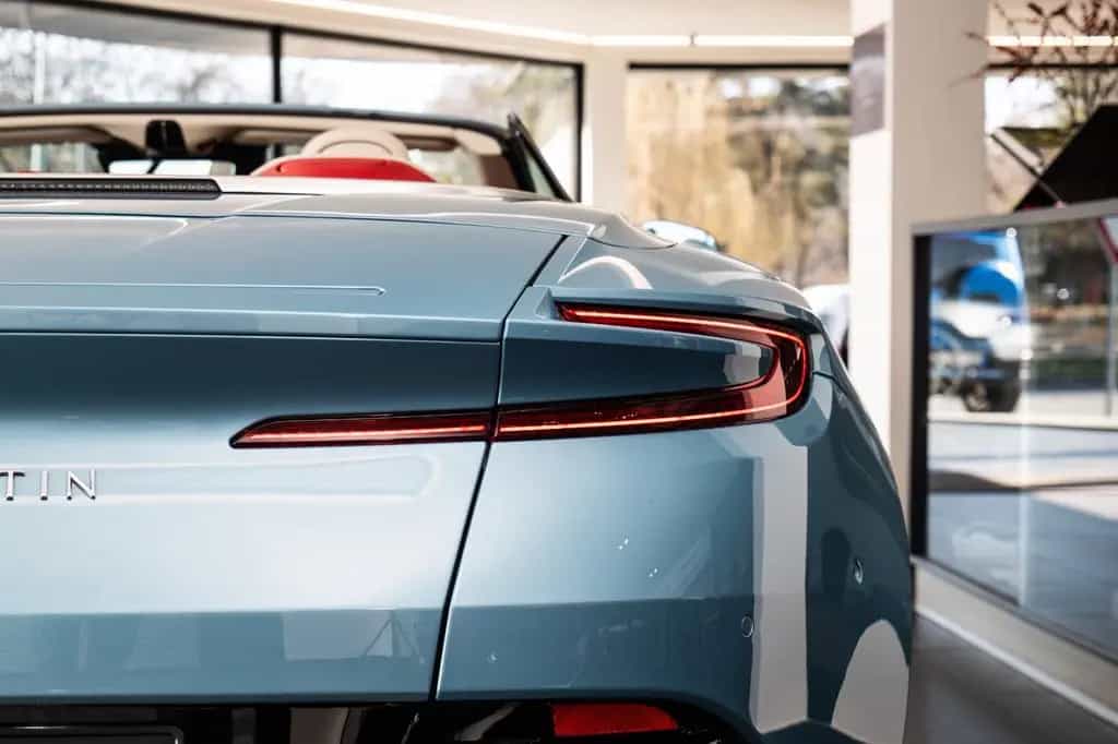 Aston Martin DB12 Volante 07/2024-photo-23