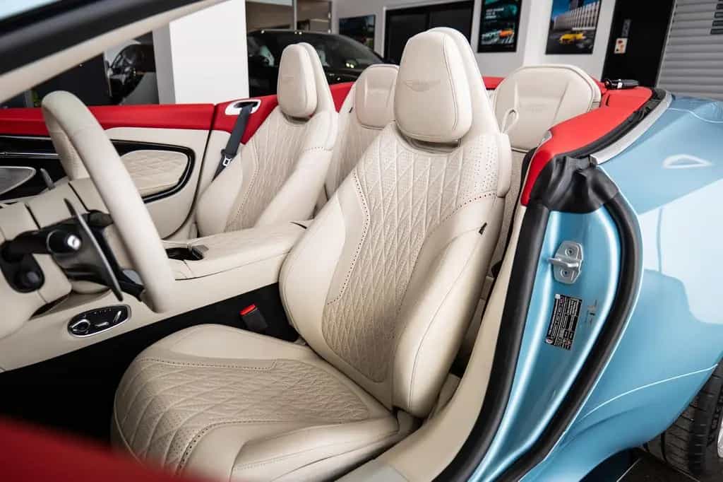 Aston Martin DB12 Volante 07/2024-photo-7