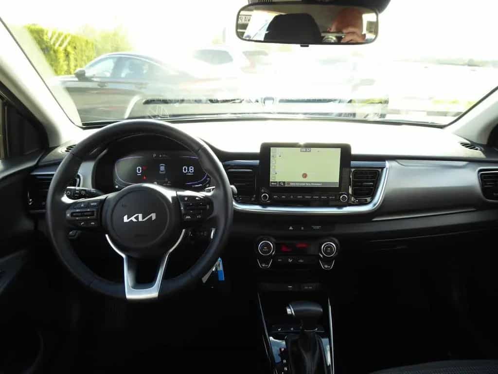 Kia Stonic 1.0 T-GDI 100 OPF DCT7 Vision 06/2025-photo-7