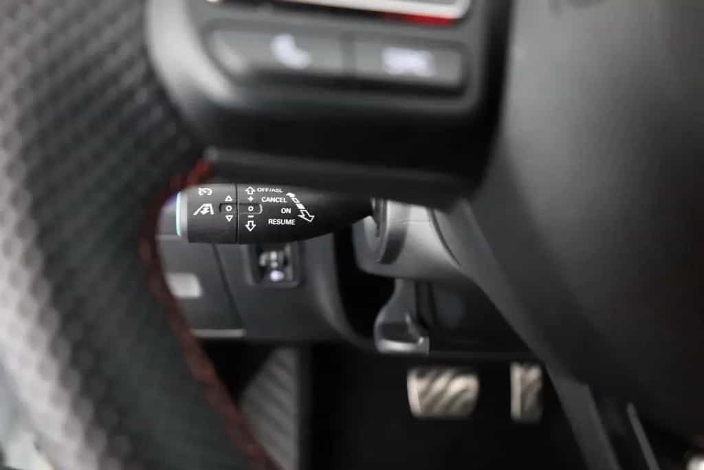 MG HS 1.5 T-GDI Luxury Aut. LED ACC Navi 360° Pano 03/2024-photo-19