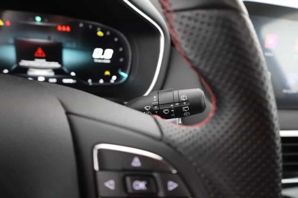 MG HS 1.5 T-GDI Luxury Aut. LED ACC Navi 360° Pano 03/2024-photo-20