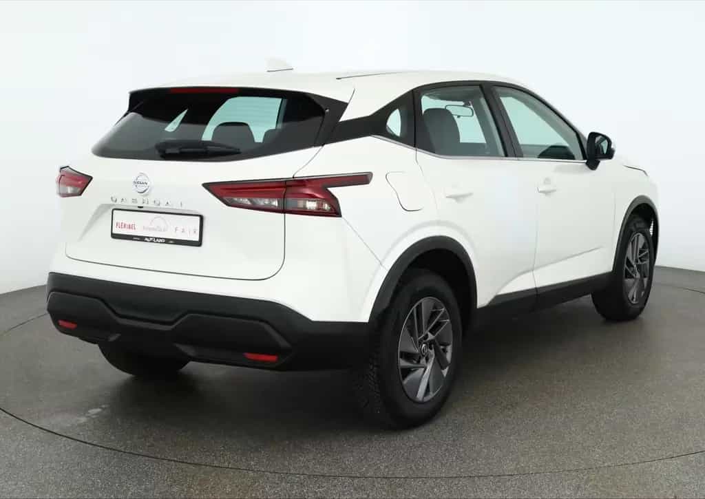Nissan Qashqai 1.3 DIG-T Acenta LED Navi ACC 360° DAB 09/2021-photo-4
