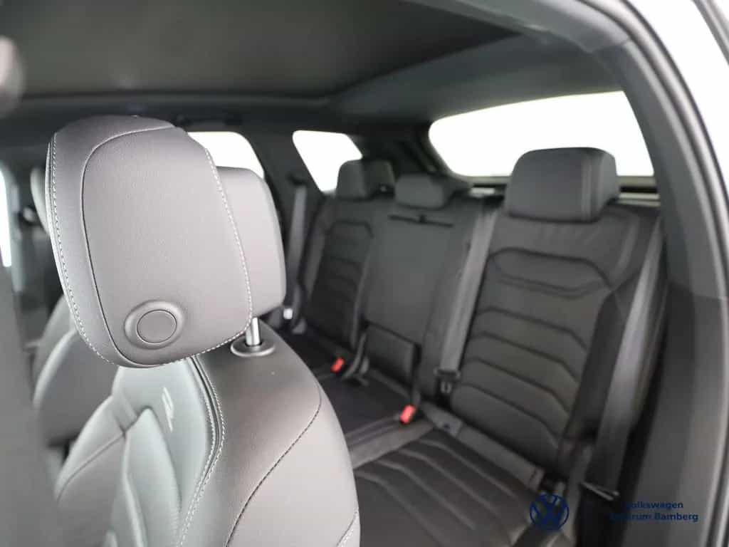 Volkswagen Touareg 3.0 V6 TSI R-LINE+4MOTION+AHK+PANO+RFK 11/2022-photo-11