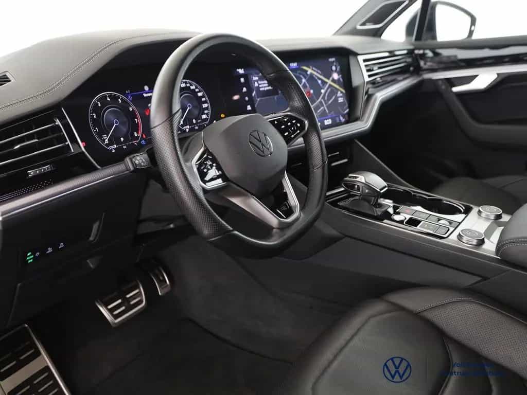 Volkswagen Touareg 3.0 V6 TSI R-LINE+4MOTION+AHK+PANO+RFK 11/2022-photo-13