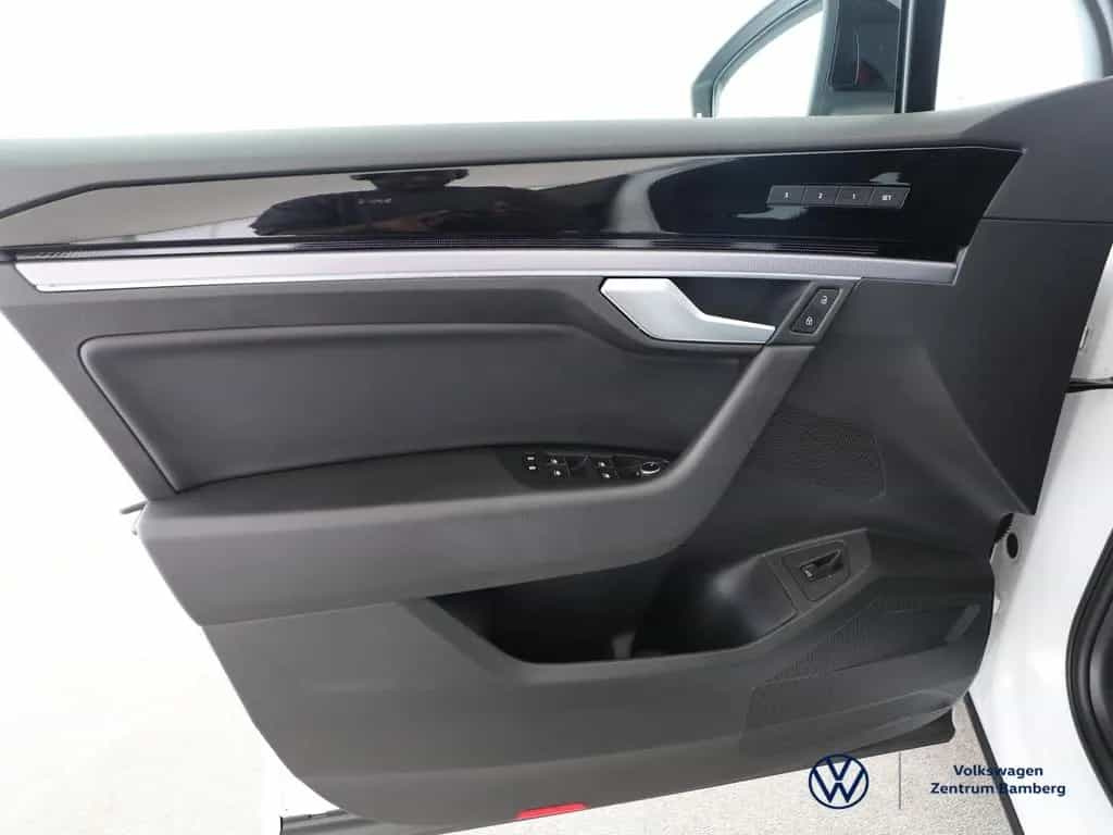 Volkswagen Touareg 3.0 V6 TSI R-LINE+4MOTION+AHK+PANO+RFK 11/2022-photo-8
