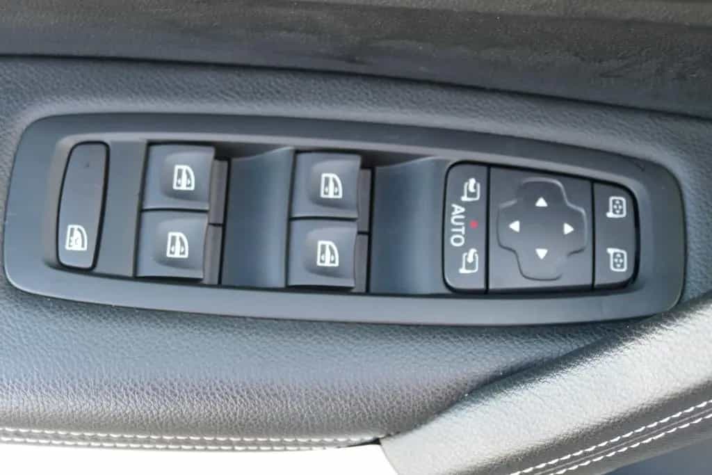 Renault Kadjar 1.3 TCE Bose Navi Totwinkel Kamera PDC 03/2021-photo-18