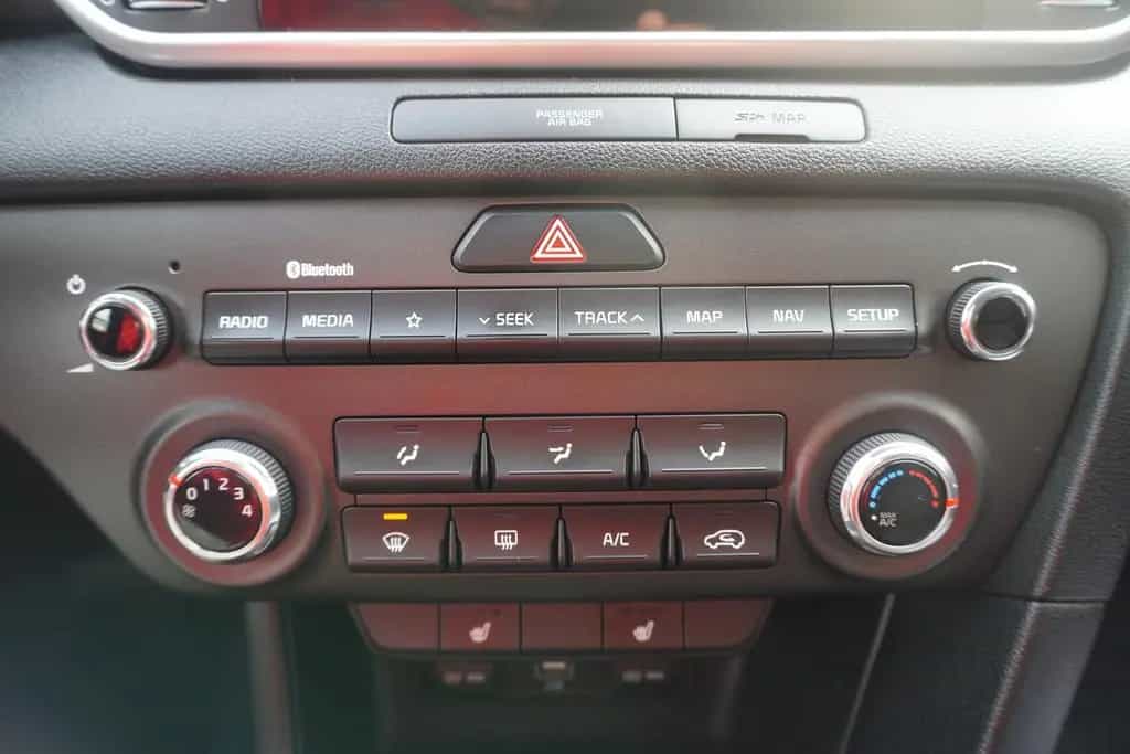 Kia Sportage Vision 4WD AHK Kamera 4x Sitzheizung 01/2020-photo-21