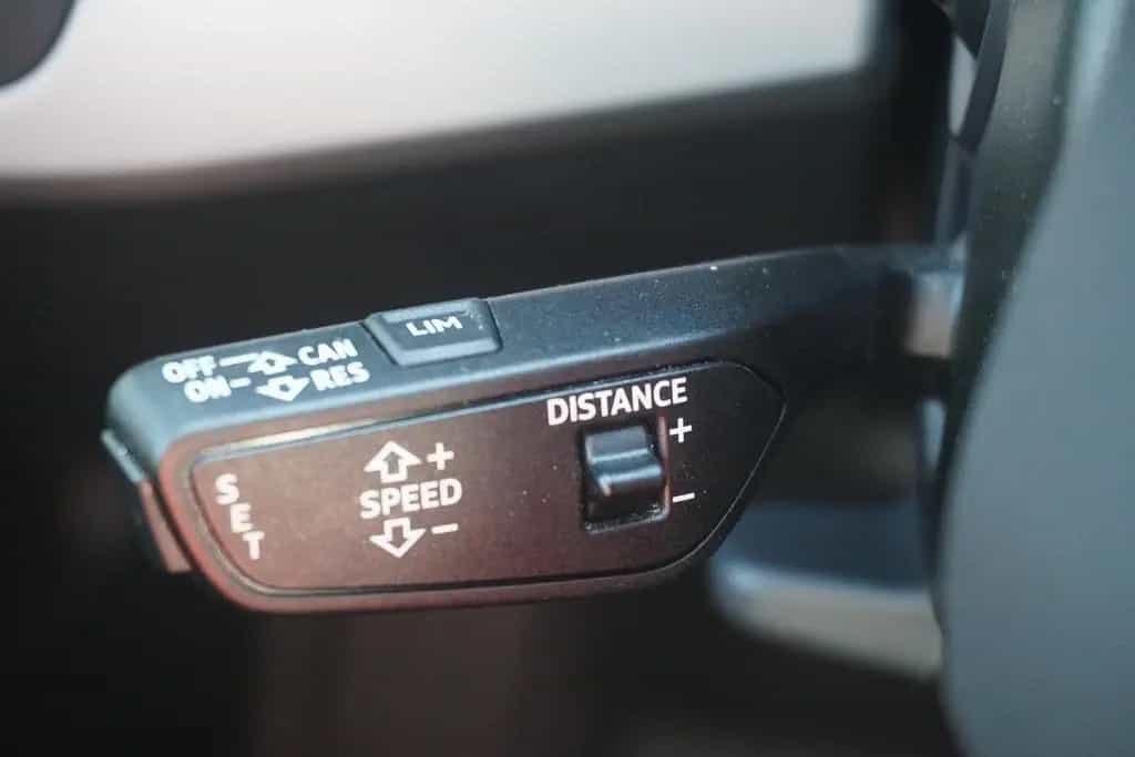 Audi A4 Avant 35 2.0 TDI S line LED ACC Kamera eHK 02/2021-photo-23