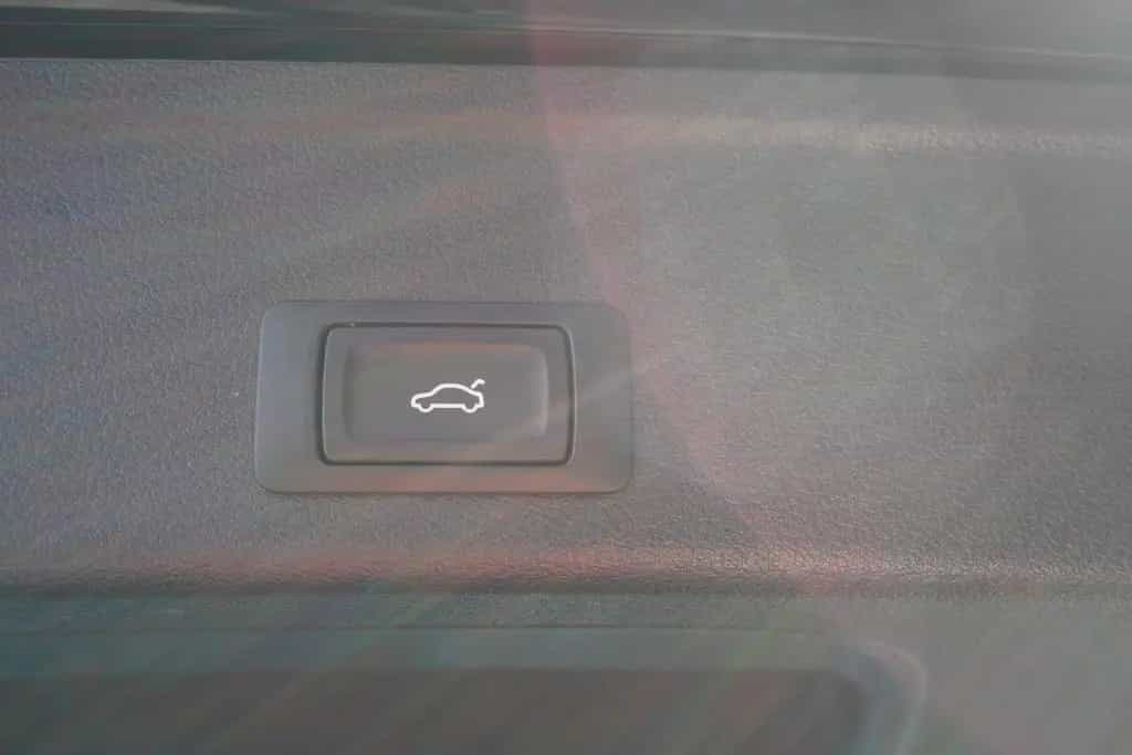 Audi A4 Avant 35 2.0 TDI S line LED ACC Kamera eHK 02/2021-photo-32