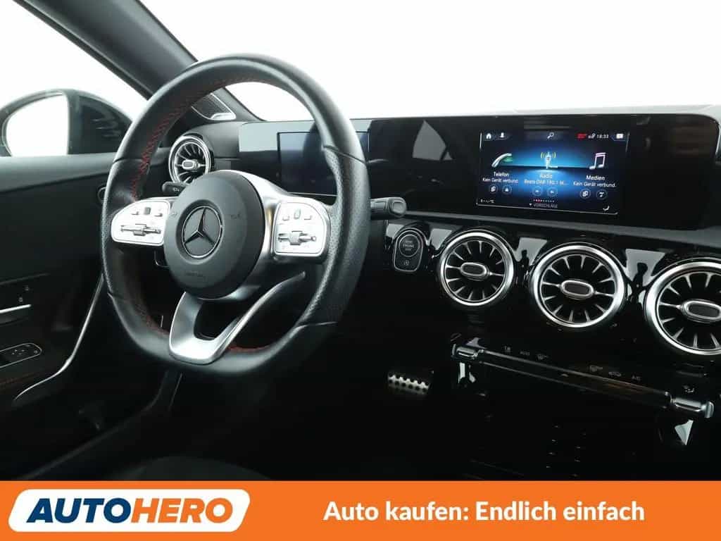 Mercedes-Benz Limousine A 200 AMG Line Aut.*LED*TEMPO 01/2021-photo-12