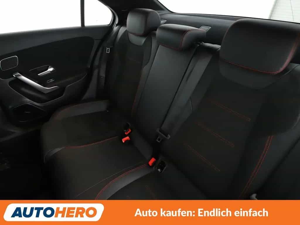 Mercedes-Benz Limousine A 200 AMG Line Aut.*LED*TEMPO 01/2021-photo-13