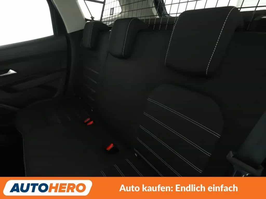 Dacia Duster 1.2 TCe Prestige 4x4 *NAVI*CAM*TEMPO*ALU* 06/2018-photo-13
