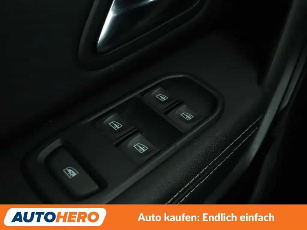 Dacia Duster 1.2 TCe Prestige 4x4 *NAVI*CAM*TEMPO*ALU* 06/2018-photo-27