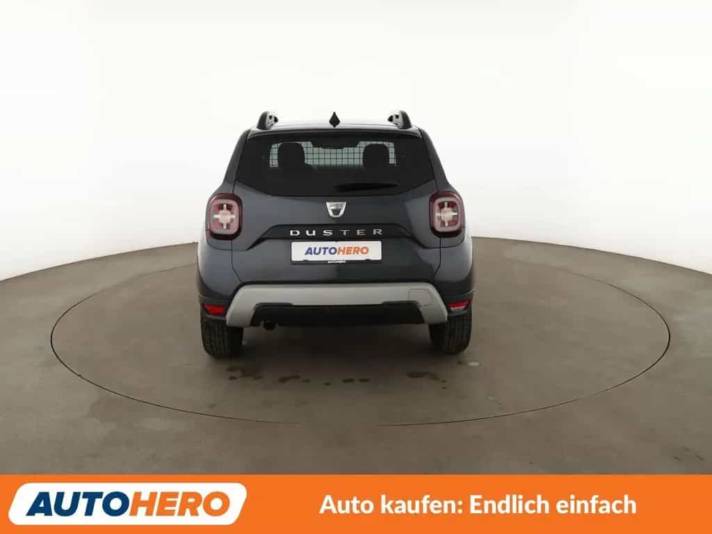 Dacia Duster 1.2 TCe Prestige 4x4 *NAVI*CAM*TEMPO*ALU* 06/2018-photo-4