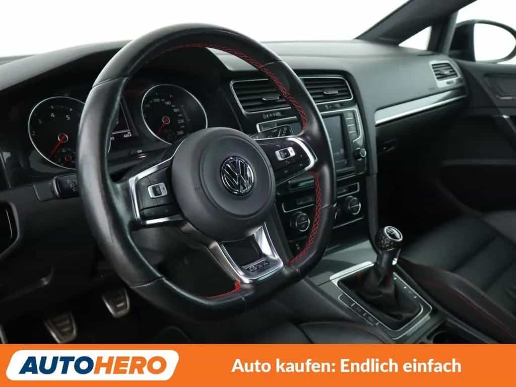 Volkswagen Golf 2.0 TFSI GTI Performance BlueMotion *NAV*ACC*PDC 02/2016-photo-10