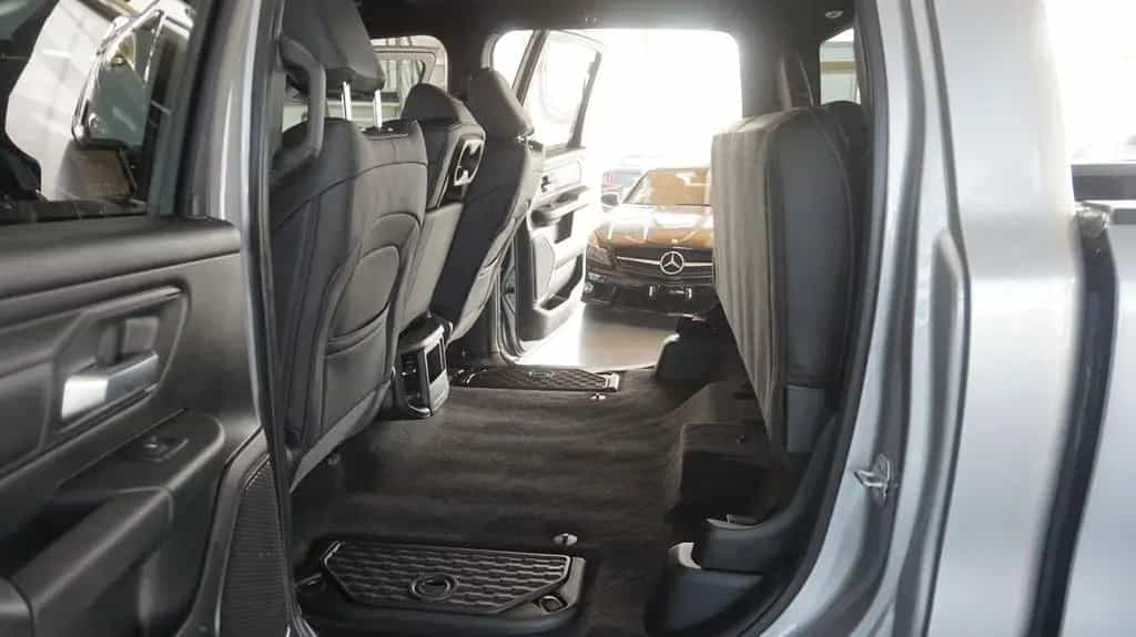 Dodge RAM 1500 HEMI 5.7l Crew-Cab*4x4*Navi*Alu20* 07/2022-photo-14