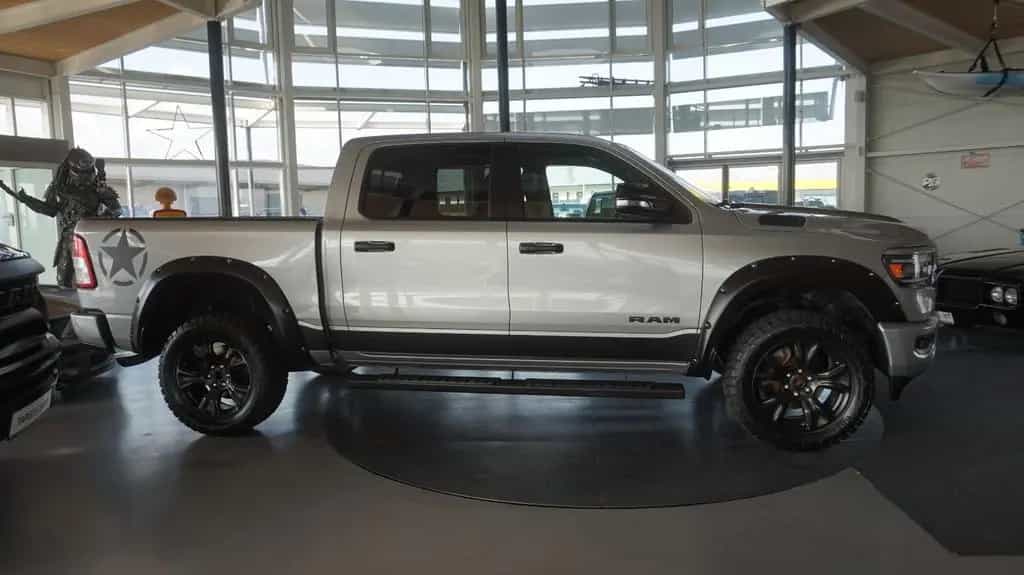 Dodge RAM 1500 HEMI 5.7l Crew-Cab*4x4*Navi*Alu20* 07/2022-photo-2