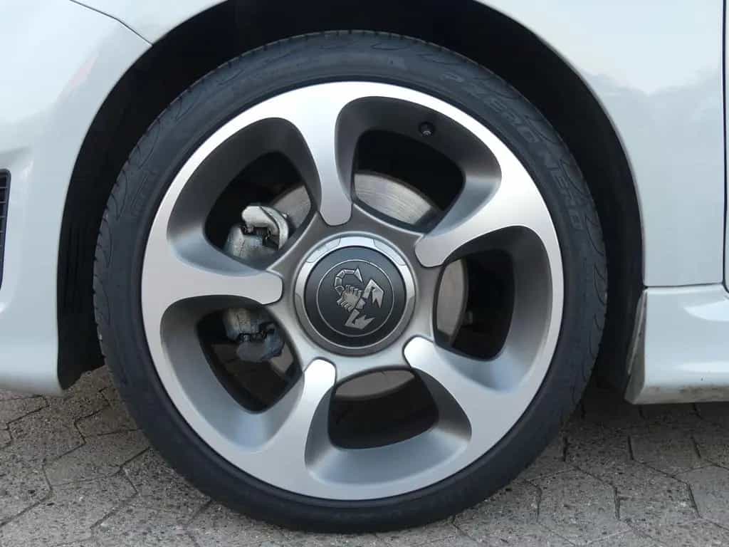 Abarth 595 Vollleder*Klima*PDC*8-fach*Navi*ab 269€ 02/2022-photo-10