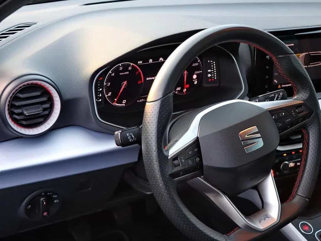 Seat Arona FR 1.0 TSI VOLL LED/ACC/NAVI/RÜCKFK./SITZH 11/2023-photo-10