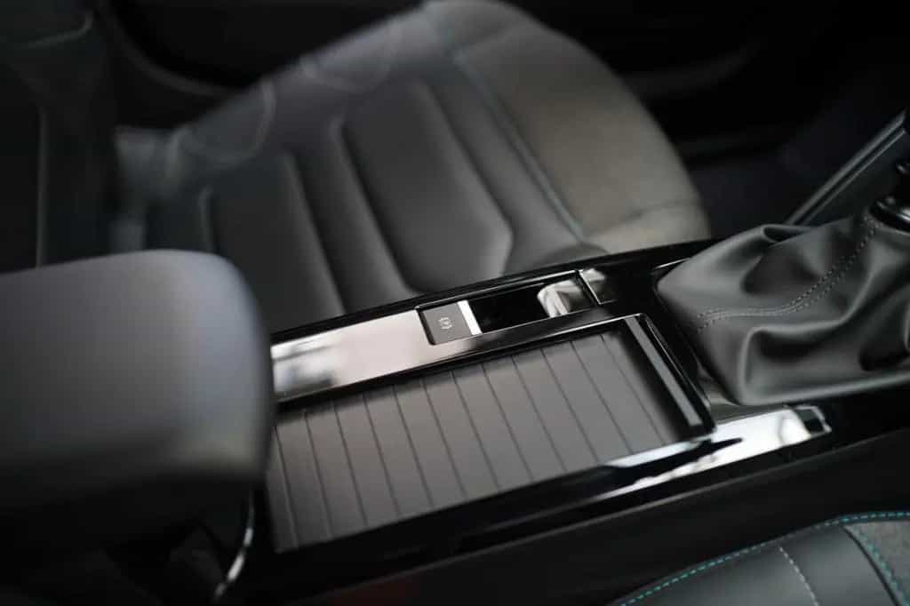 Citroën C4 PureTech 130 Shine Kälte Paket Navi DAB Klima 09/2021-photo-13