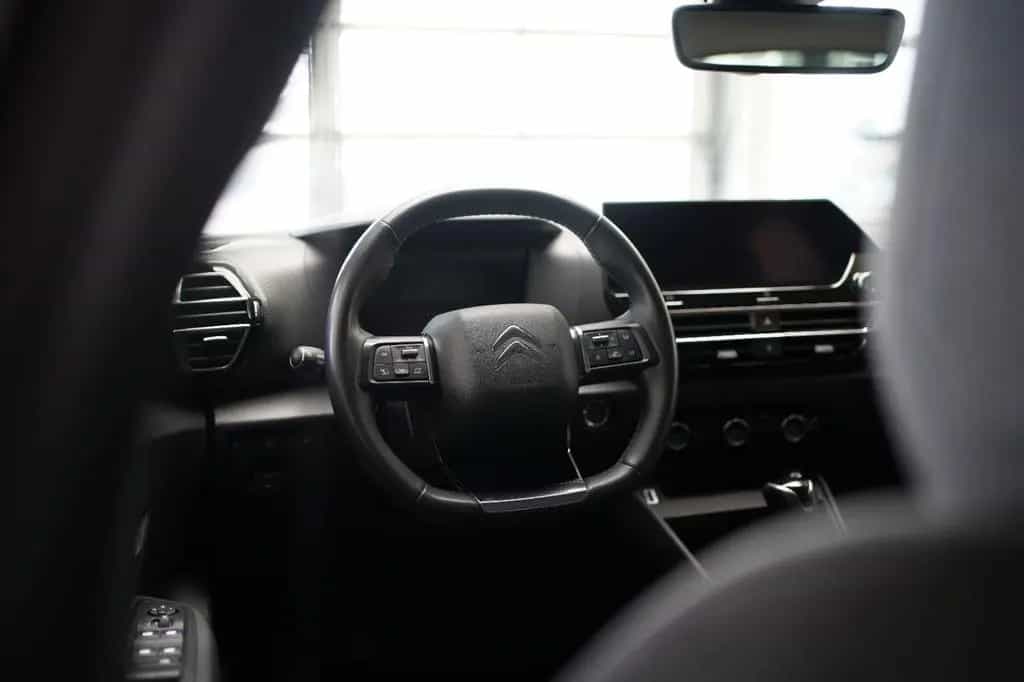 Citroën C4 PureTech 130 Shine Kälte Paket Navi DAB Klima 09/2021-photo-18