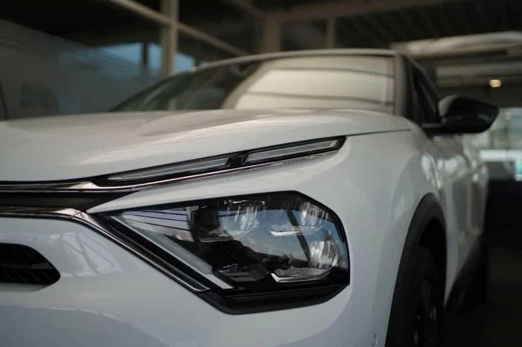 Citroën C4 PureTech 130 Shine Kälte Paket Navi DAB Klima 09/2021-photo-5