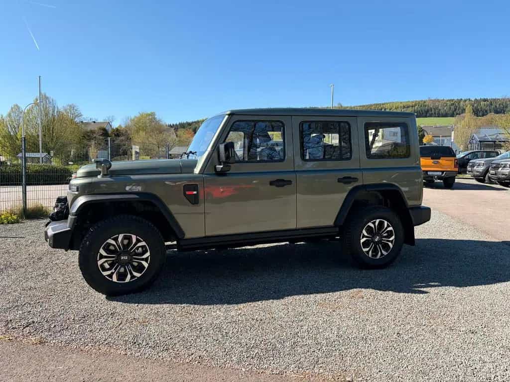 BAW 212 Offroader LED Seilwinde Leder 2.0 Automatik null-photo-40